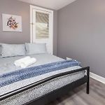 Pet-Friendly 3Br Apartment - Near University & Byward Market