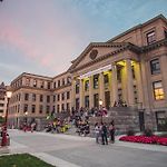 Pet-Friendly 3Br Apartment - Near University & Byward Market