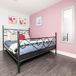 Pet-Friendly Home - Near Chinatown & Little Italy