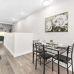 Downtown Apartment Steps To Byward Market