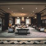 Lord Elgin Hotel