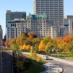 Lord Elgin Hotel