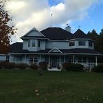 The Boston \'T\' Bed & Breakfast