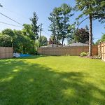 Cozy Bungalow - 5Mins To The Ottawa Hospital