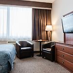 Adam\'S Airport Inn