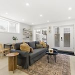 New Modern 1Br Basement Near Downtown Free Parking