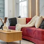 Parlour Hotel