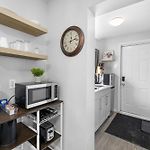 Modern Studio By Byward Market & Rideau Centre