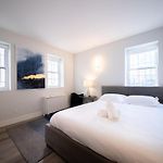 Modern Studio In The Heart Of Ottawa