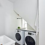 Parking Included- Studio In The Heart Of Ottawa