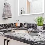 Spacious Studio Best Location To Explore Ottawa
