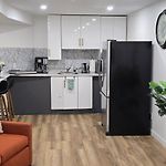 Elegant Basement Suite In Barrhaven, Ottawa