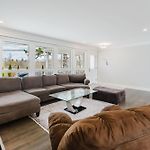 Beautiful Single Family Home In Ottawa