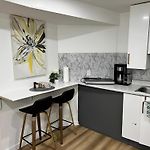 Elegant Basement Suite In Barrhaven, Ottawa