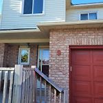 Prime Location & Cozy Rooms At The Heart Of Kanata, Ottawa