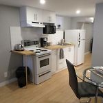 Fantastic And Modern Downtown 1-Bed Basement Apt., Parking Wi-Fi And Netflix Included