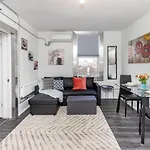 Prime Walk Location - Boutique 1Br - Byward Market!