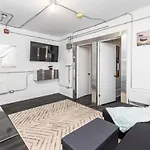 Prime Walk Location - Boutique 1Br - Byward Market!