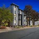 Prime Walk Location - Boutique 1Br - Byward Market!
