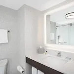 Holiday Inn Express Hotel & Suites Ottawa Airport By Ihg