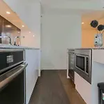 Downtown Luxury 1 Bedroom With Underground Parking