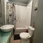 Somerset With Full Kitchen * Ottawa