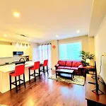 3 Bedroom Town House In Ottawa Close To Downtown