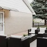 Modern, Luxurious Apartment Near Downtown Ottawa