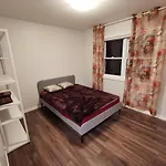 Beautiful 3 Bedroom House Apartment Ottawa