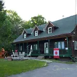 Cozy 4-Bedroom Haven For Relaxing Getaways