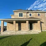 Brand New 3 Bedrooms Villa With Free Parking+Wifi