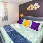 Luxury 1 Bedroom With King Bed - Near Byward Market