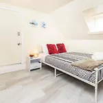 Modern 1Br Home - Heart Of Chinatown!
