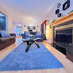 Spacious Family Home Close To Downtown With King Bed Num1