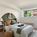 Downtown Ottawa - Bohemian Hideaway