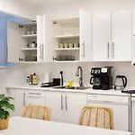 Downtown Ottawa - Bohemian Hideaway