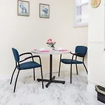 Modern 1Br Apt - King Bed - Mid Chinatown