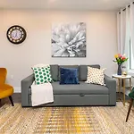Upscale 1Br Home - King Bed - Near Byward Market