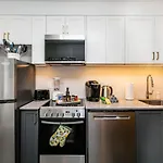 Upscale 1br - King Bed - Near Byward Market Ottawa