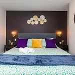 Upscale 1br - King Bed - Near Byward Market