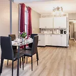 Luxurious 3Br Home - Close To Ottawa University