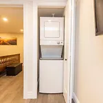 Pet Friendly 3 Guest - Condo Near Rideau River