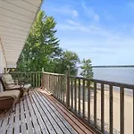 4 Season Private Beach House 30 Min From Ottawa