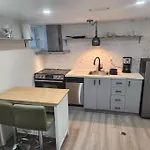 Charming Apt In Old Ottawa East
