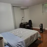Guest house Lovely Guest Entire Minutes From Airport 4*