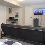 Fully Furnished En-Suite Basement