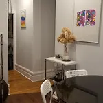 Tina's Place Apartment *