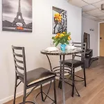 Studio Apartment W King Bed - Close To Chinatown