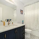 Fully Furnished 4 Bedroom House In Holiday home