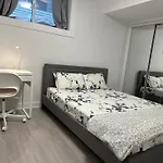 2 Bedroom Unit With Full Kitchen And Bathroom